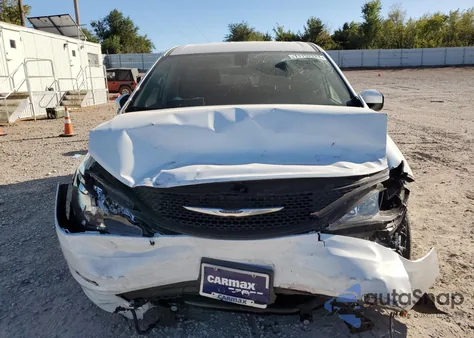 2022 Chrysler Voyager Lx z USA, uszkodzony, nr VIN 2C4RC1CG1NR104359